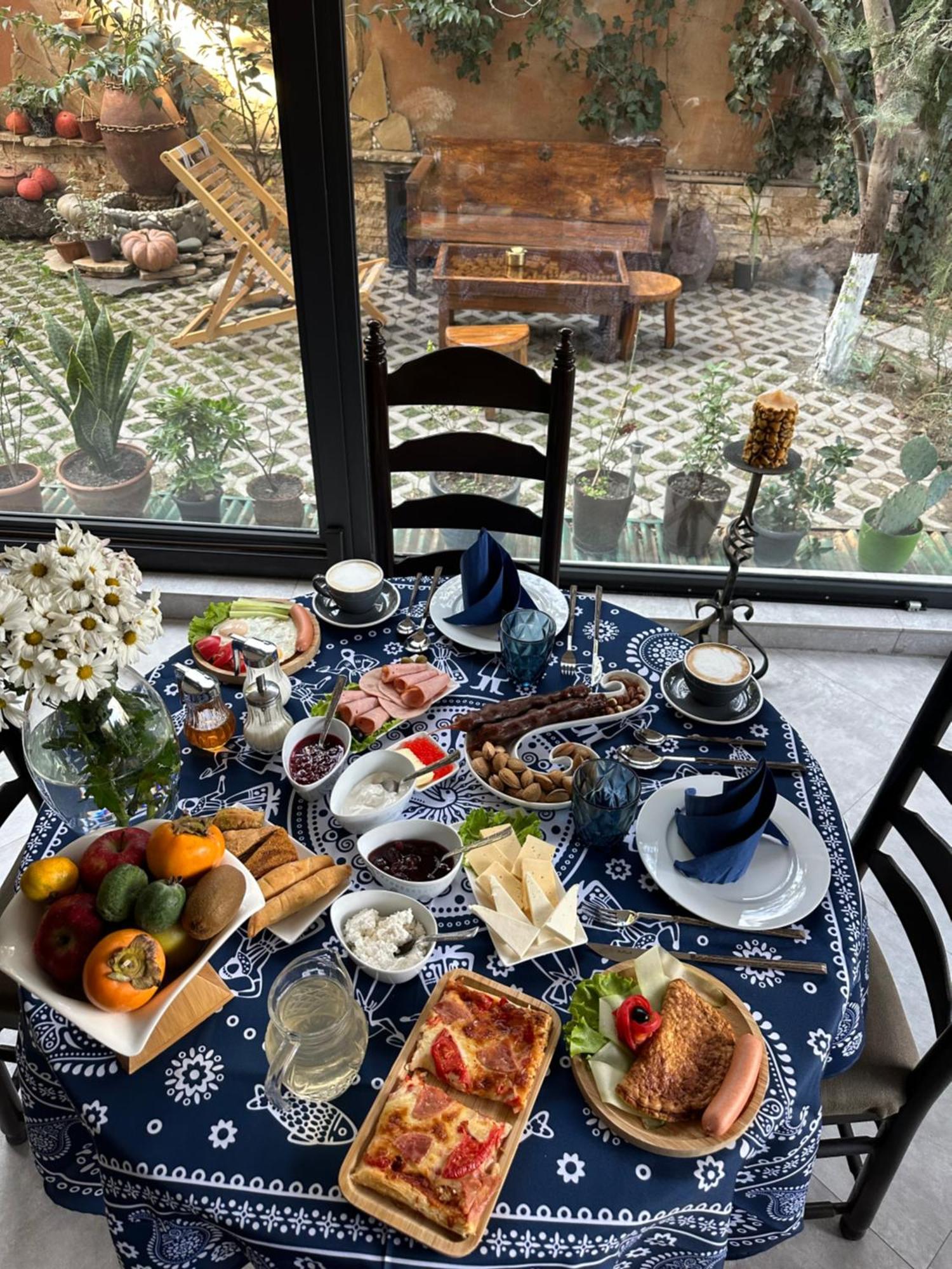 Wine Hills Hotell Tbilisi Eksteriør bilde