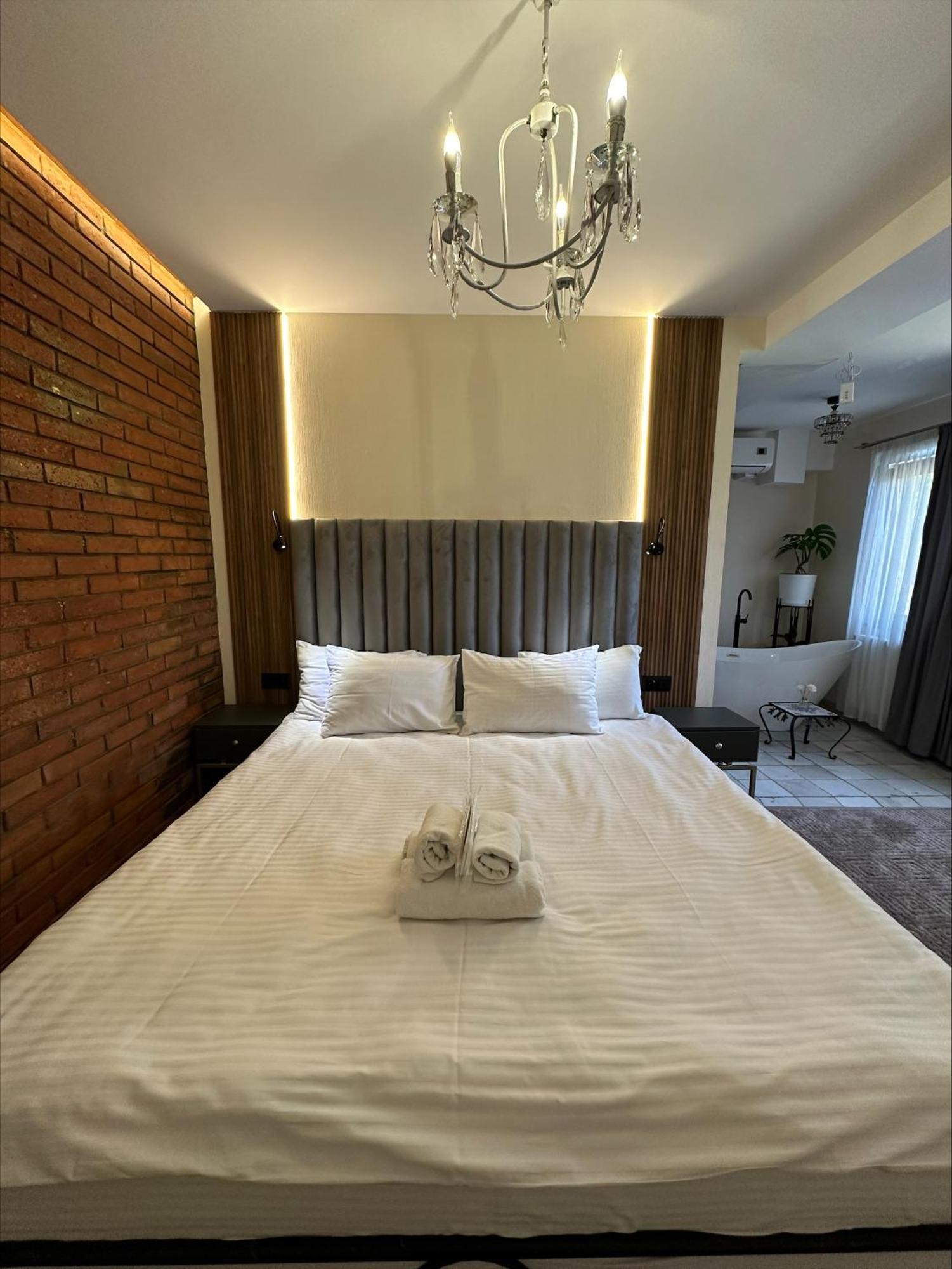 Wine Hills Hotell Tbilisi Eksteriør bilde